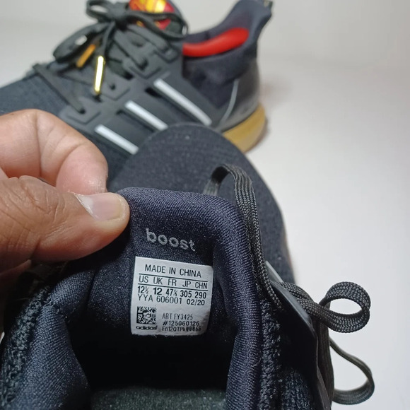 Adidas UltraBoost DNA Tokyo 2020 Black Mens Size 12.5 (FY3425) (137 Box 17) - Picture 9 of 9